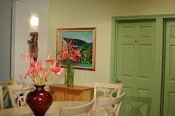 Heritage Inn Trinidad Belmont Bed & Breakfast