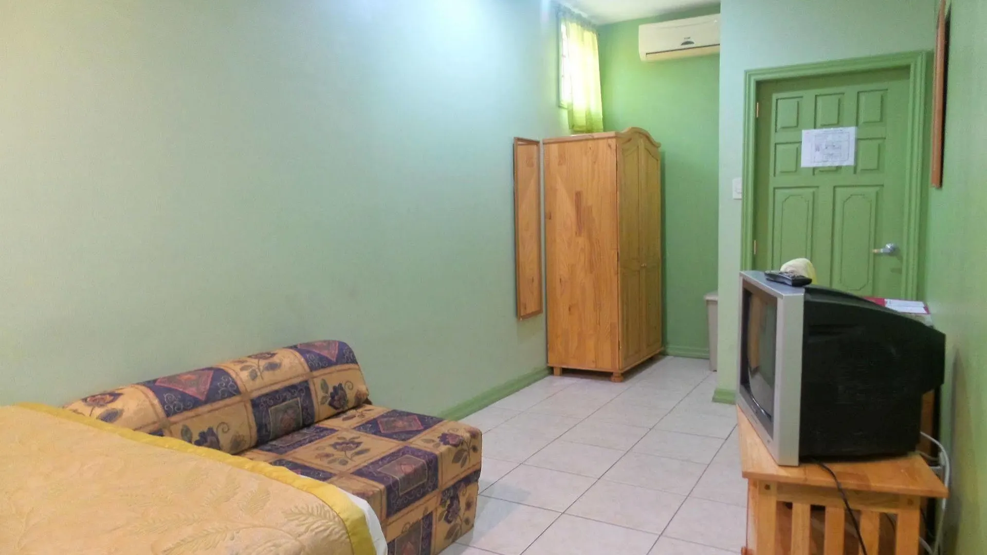 Heritage Inn Trinidad Belmont Bed & Breakfast